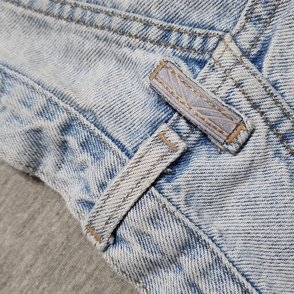 Vintage Brittania Light Wash Denim High Rise Tapered Leg Baggy "Mom" Jeans - Picture 14 of 17